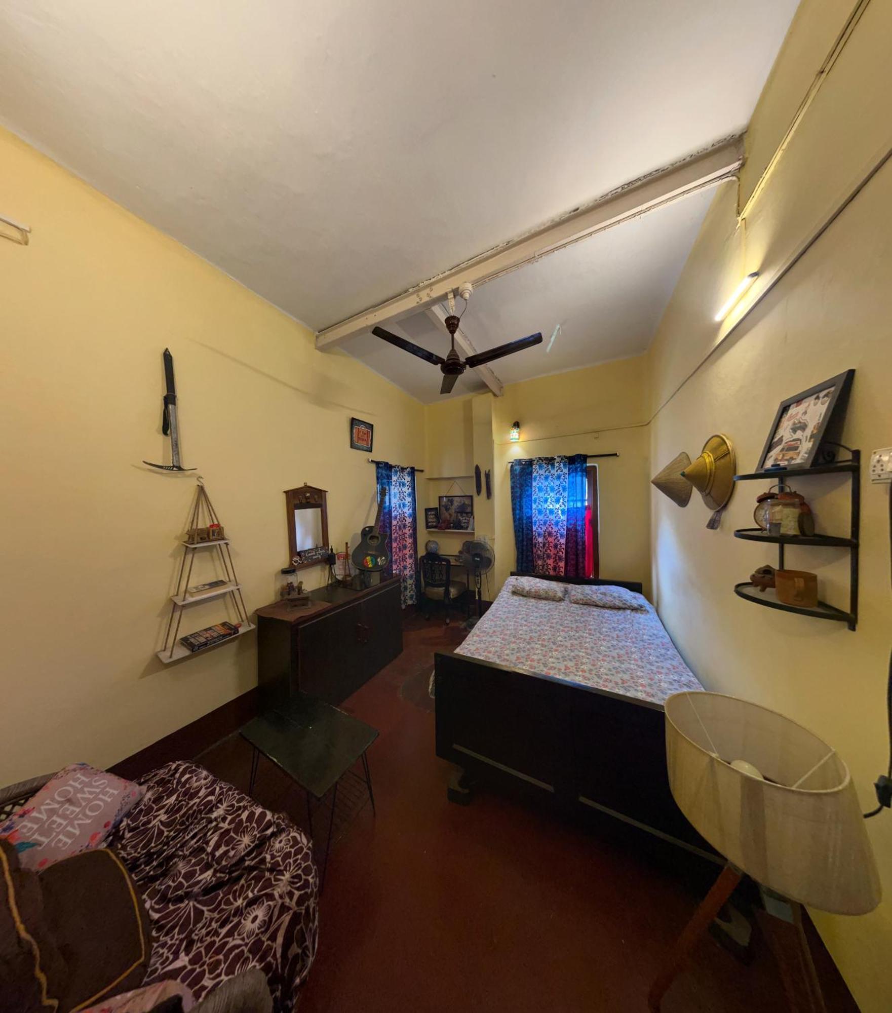 Calcutta Backpackers Homestay- For Travellers And Backpackers Buitenkant foto