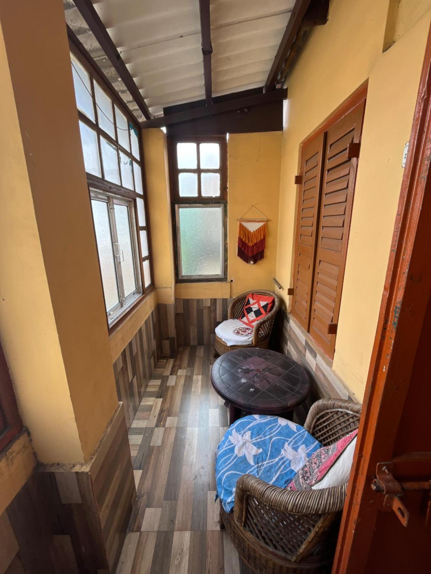 Calcutta Backpackers Homestay- For Travellers And Backpackers Buitenkant foto